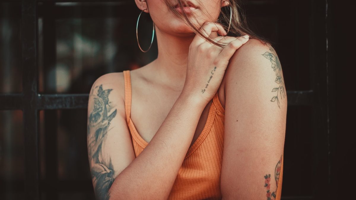Simple Shoulder Tattoos – Should I get a tattoo on My Shoulder?