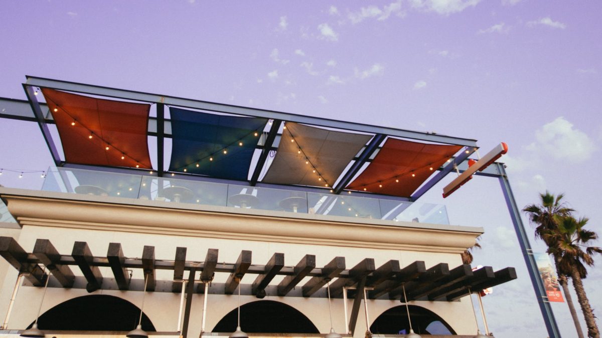 5 Benefits of Retractable Awnings