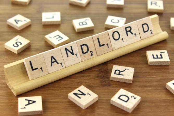 What Should Landlords Do When a Tenant Moves Out?
