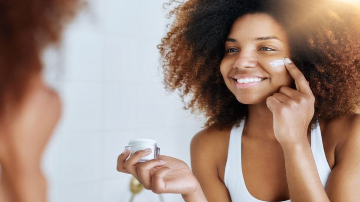 Get Rid of Wrinkles, Dark Spots With the Best Face Cream for Women