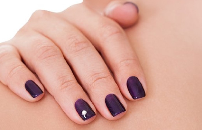 What are some of the Benefits of having Cute Short Nails?