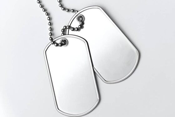 Name Necklaces vs. Name Bracelets- Which One Suits You Best