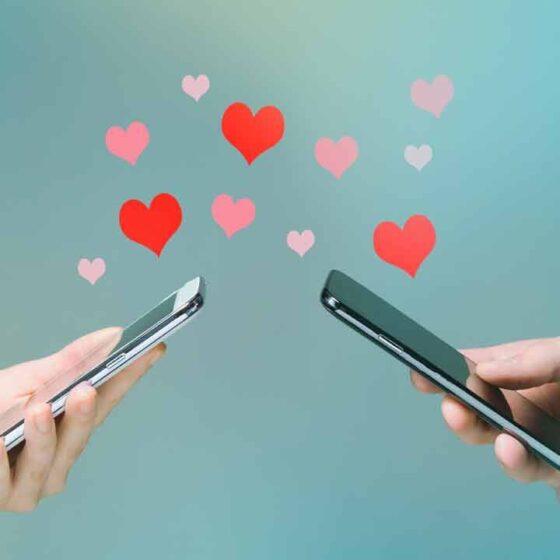 Thoughtful Gifts for Long-Distance Relationships: Bridging the Miles with Meaning